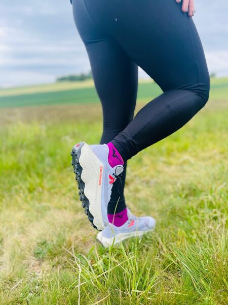 Dámské běžecké boty Salomon Ultra Glide 3 – vysoké, ale stabilní tlumení