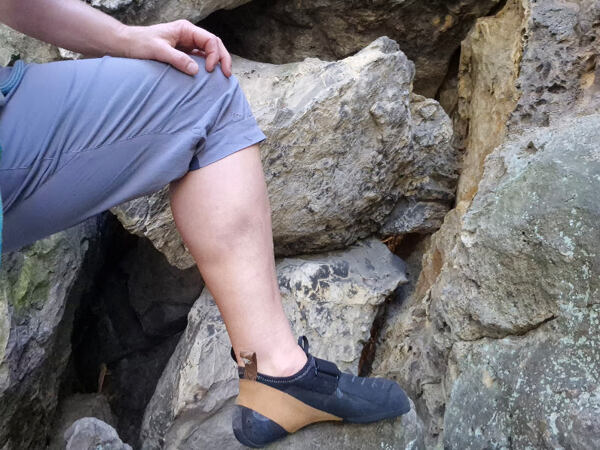 Lezečky RAFIKI SLASH Uni – vnímám je jako skvělý hybrid s citem pro moderní bouldering, ale zachovává dostatek opory pro sportovní cesty a středně dlouhé horské lezení