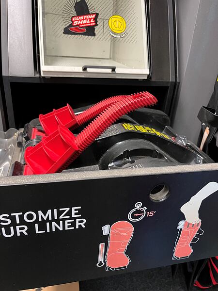 Stroj na bootfitting