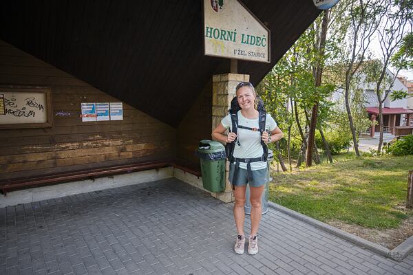 Bára na startu svého putování po Stezce Českem - Horní Lideč
