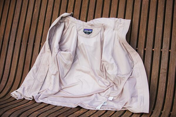 Bunda Patagonia W Outdoor Everyday Rain JKT Lady – 100% recyklovaná podšívka plní svoji funkci odvádění vlhkosti skvěle
