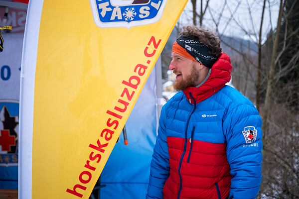 Součástí Rock Point skialp day a hobby závodu Šumavský rys 2026 byly rozsáhlé přednášky Horské služby o pohybu v zimních horách a první pomoci